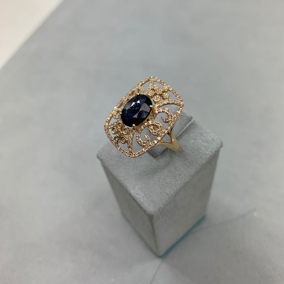 Diamond and Sapphire Ring